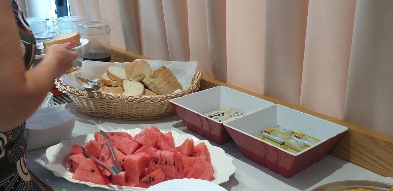 Hotel Roalb Radhimë 외부 사진
