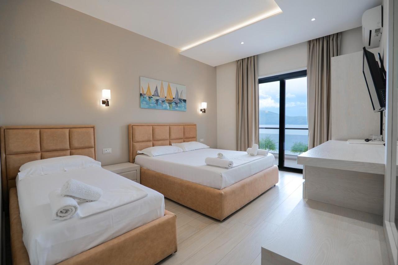 Hotel Roalb Radhimë 외부 사진