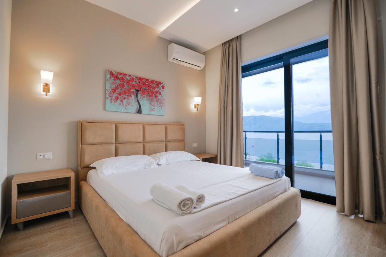 Hotel Roalb Radhimë 외부 사진