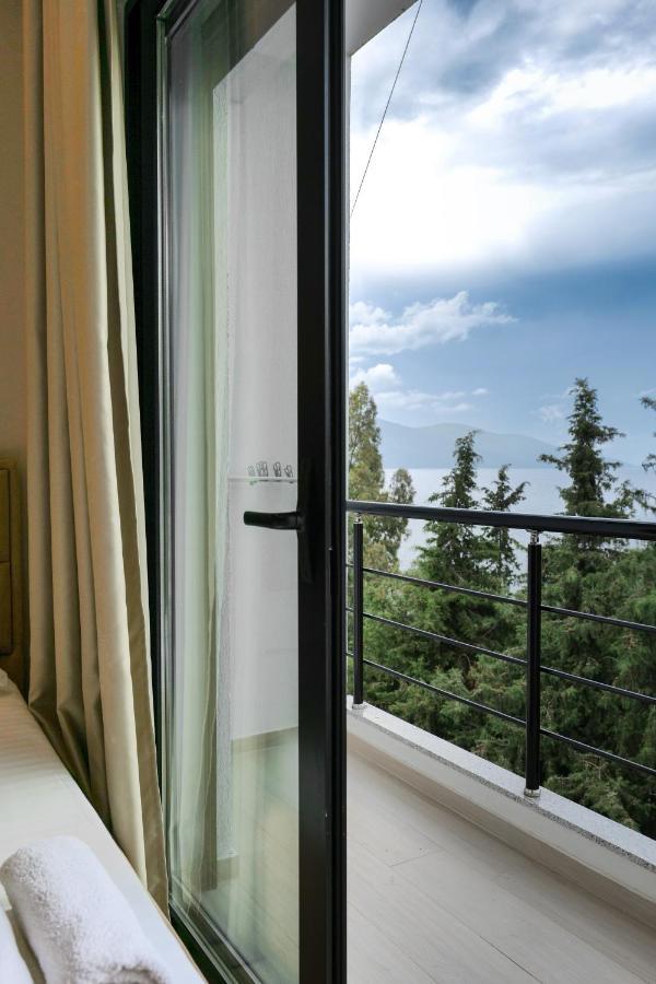 Hotel Roalb Radhimë 외부 사진